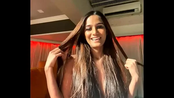 Poonam pandey 2